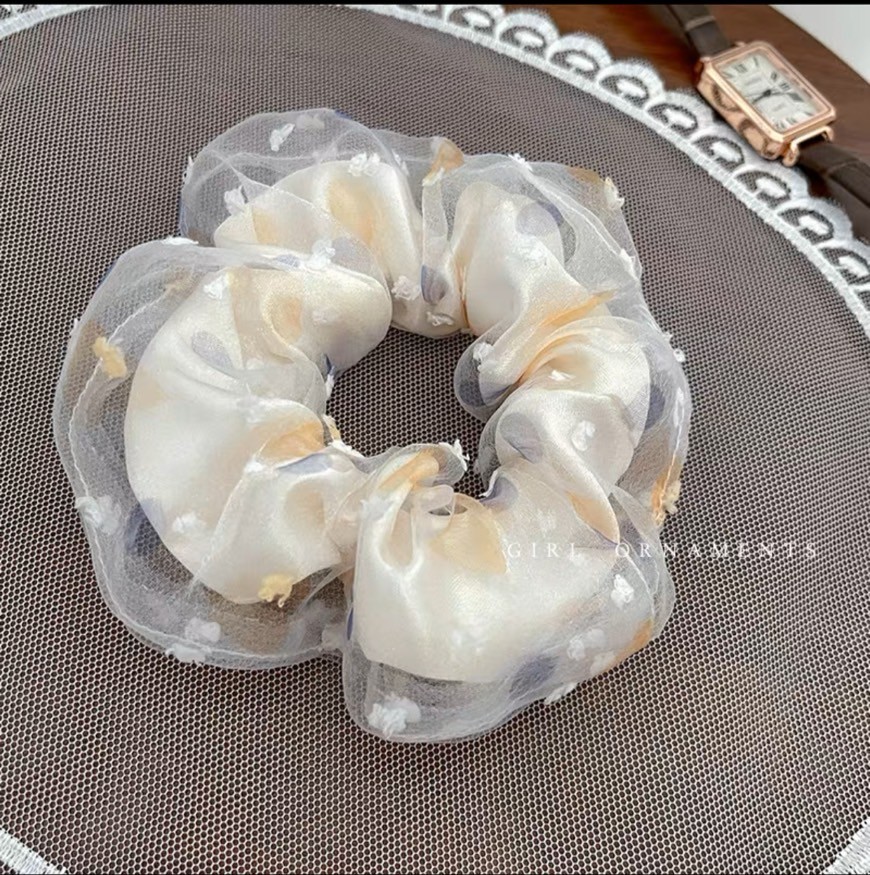 119髮飾｜3BOSSWU小商品｜甜系黃色愛心雙層大腸圈髮束｜$49｜20230601