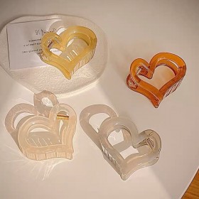 1415髮飾｜3BOSSWU小商品｜韓版INS簡約秋季果凍色繫心形半扎中號抓夾｜後腦勺盤髮抓夾爪夾｜咖色｜$79｜20230601