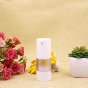 617小工具｜3BOSSWU小商品｜15ml磨砂真空瓶（可反覆使用）｜乳液精華液洗髮精沐浴乳護手乳均適用｜$55/支 ｜20231206